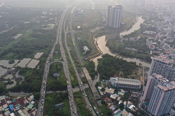 Cao tốc TP. HCM - Long Thành - Dầu Giây sẽ được mở rộng đoạn từ TP. HCM đến quốc lộ 51 với quy mô tám làn xe chạy. Ảnh KT.