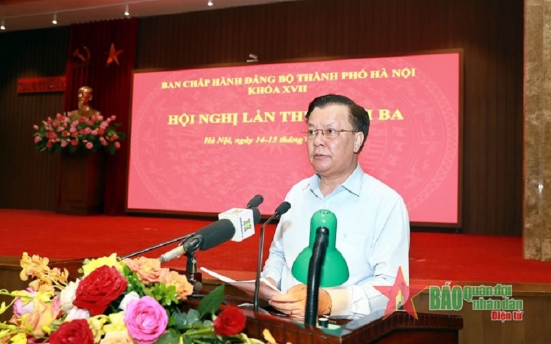 Bí thư Thành ủy Hà Nội Đinh Tiến Dũng phát biểu khai mạc Hội nghị lần thứ 13.