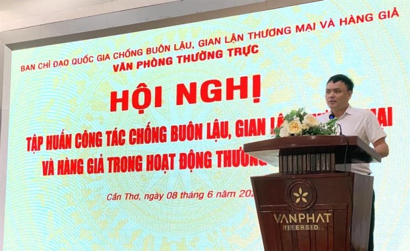 Ông Đặng Văn Dũng, Phó Chánh văn phòng thường trực Ban chỉ đạo 389 quốc gia phát biểu khai mạc hội nghị