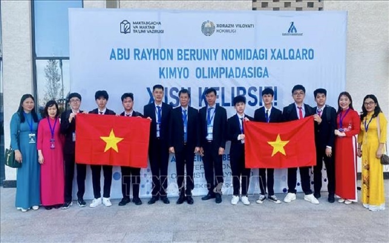 Việt Nam xếp thứ nhất toàn đoàn tại Kỳ thi Olympic Hóa học quốc tế Abu Reikhan Beruniy lần thứ nhất. Ảnh: TTXVN