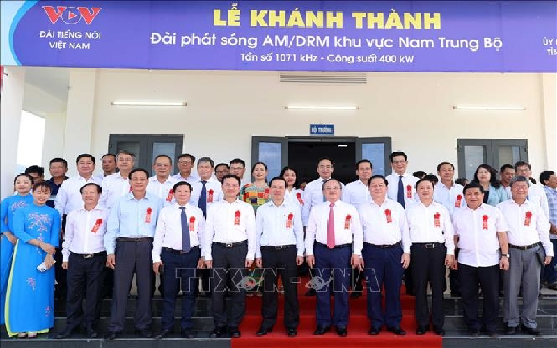 Chủ tịch nước Võ Văn Thưởng với các đại biểu. Ảnh: TTXVN