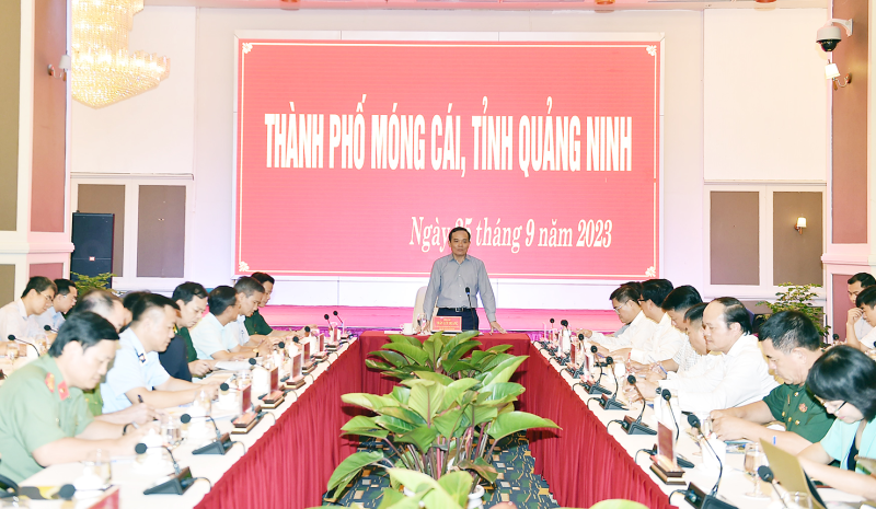 Phó Thủ tướng Chính phủ Trần Lưu Quang làm việc với tỉnh Quảng Ninh.