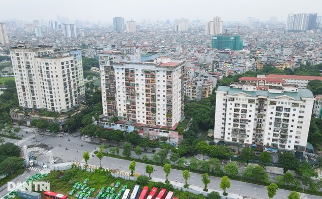 Căn hộ chung cư đua nhau đòi tăng giá, người mua "chóng mặt"