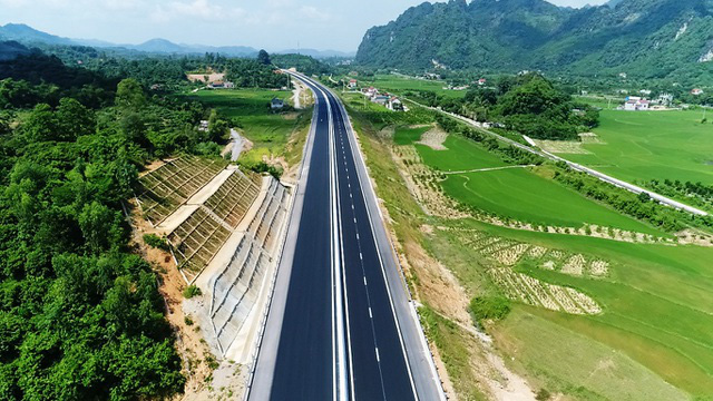 Yêu cầu triển khai vốn đầu tư công ngay từ những ngày đầu năm 2022