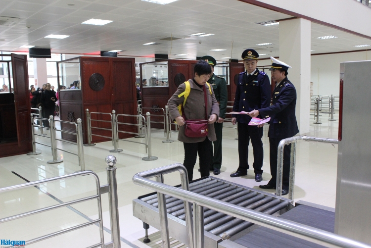 Lạng Sơn tăng cường kiểm soát dịch Covid-19 tại cửa khẩu quốc tế Hữu Nghị