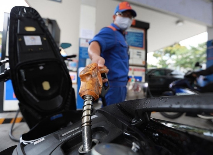Giá xăng dầu trong nước tiếp tục tăng mạnh vào ngày 11/2?