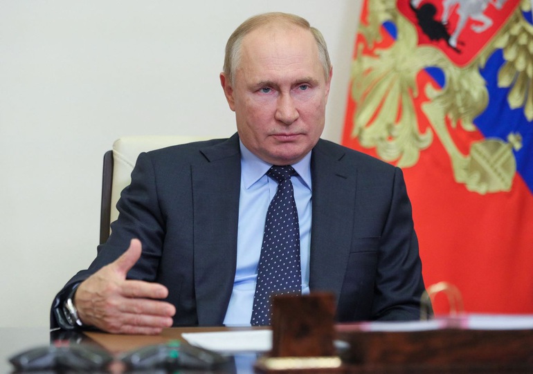 Tổng thống Putin: "Nga chỉ điều lính chính quy đến Ukraine"