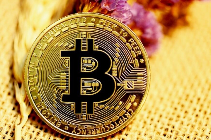 Giá Bitcoin hôm nay 7/3: Bitcoin tiếp tục lao dốc