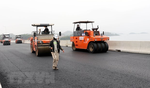 Tăng tốc thi công, hoàn thành cao tốc Vân Đồn-Móng Cái vào ngày 30/4