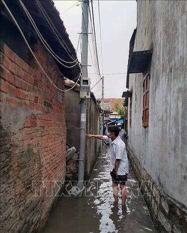 Bị điện giật tử vong khi đi qua khu vực triều cường