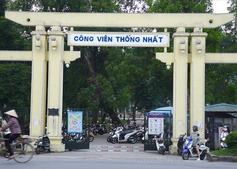 Nghịch lý thu phí "quần dài", miễn phí "quần đùi" ở công viên Thống Nhất