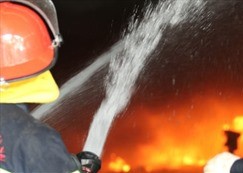 Kịp thời dập tắt đám cháy tại xưởng sản xuất khẩu trang ở Bắc Ninh