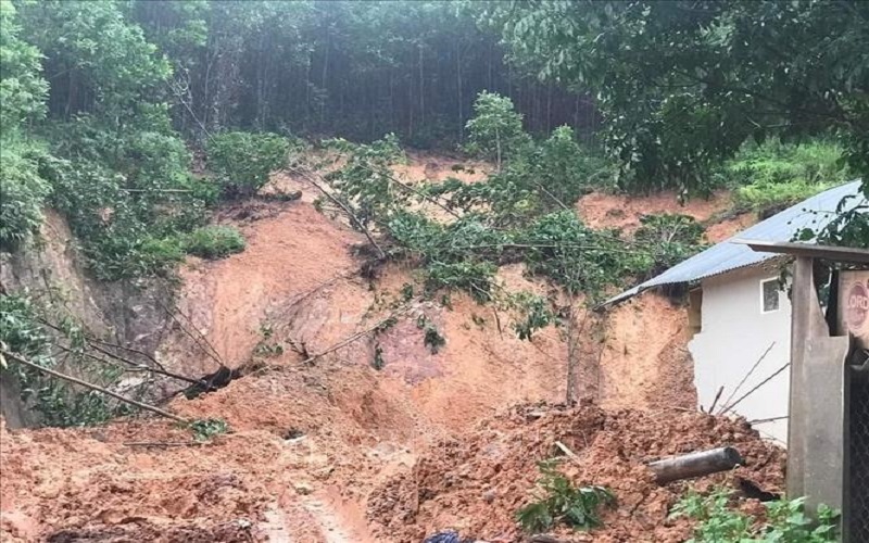 Thái Nguyên: Sạt lở đất trong đêm, ba người tử vong