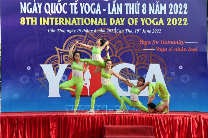 Lan tỏa giá trị tích cực của Yoga