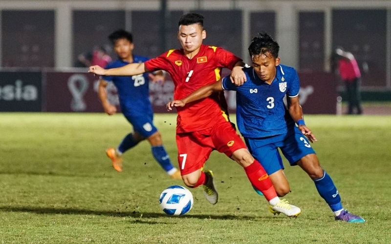 HLV Đinh Thế Nam lên kế hoạch chuẩn bị cho trận bán kết giải U19 Đông Nam Á 2022