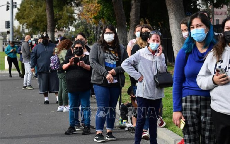 Mỹ: California cân nhắc bắt buộc đeo khẩu trang trở lại để phòng dịch COVID-19