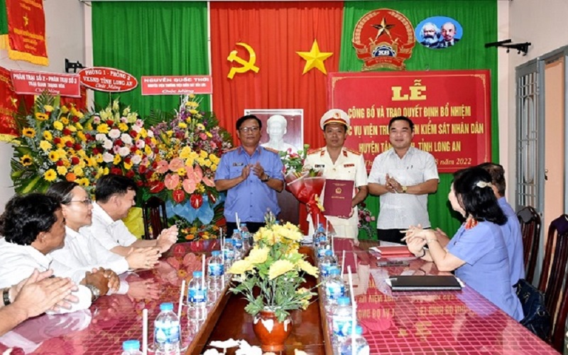 Công bố trao Quyết định bổ nhiệm Viện trưởng VKSND huyện Tân Thạnh, tỉnh Long An