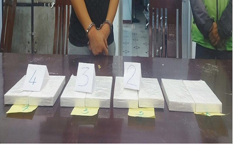 Hải quan chủ trì phá chuyên án 8 bánh heroin