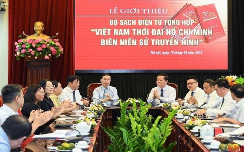Ra mắt bộ sách điện tử 'Việt Nam thời đại Hồ Chí Minh - Biên niên sử truyền hình'