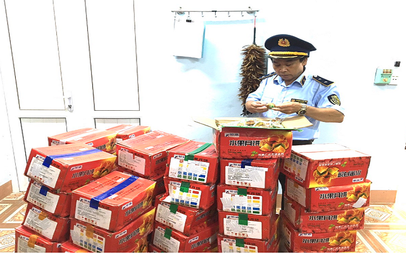 Phát hiện vụ vận chuyển trên 5.700 chiếc bánh trung thu nhập lậu trên địa bàn Bắc Giang