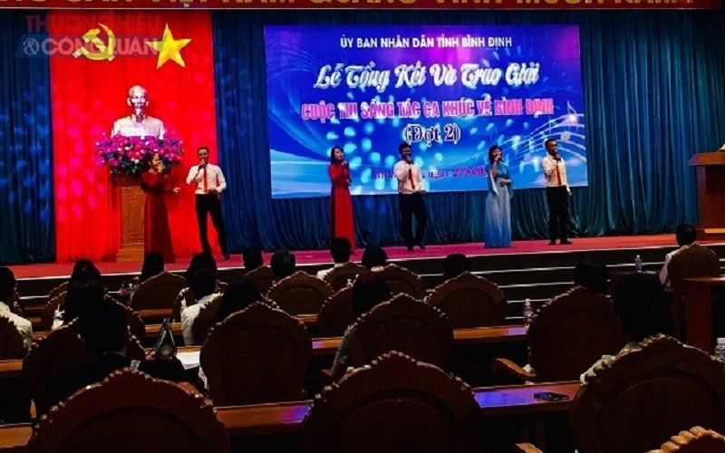 Ca khúc “Âm vang miền đất Võ” của tác giả Lê Khắc Hùng đoạt giải Nhất cuộc thi sáng tác ca khúc về Bình Định