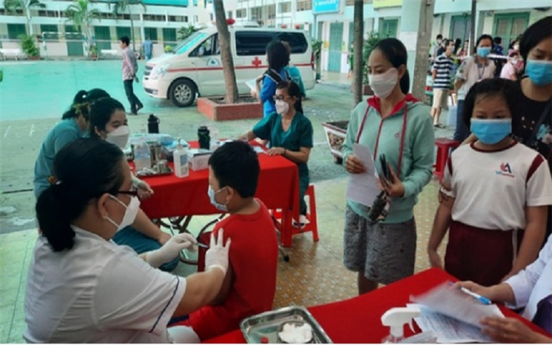 TP. Hồ Chí Minh thí điểm xe tiêm vaccine Covid-19 lưu động để tiêm cho học sinh