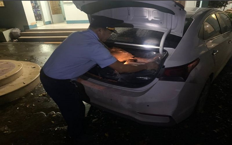 Long An phát hiện gần 2.000 bao thuốc lá điếu nhập lậu