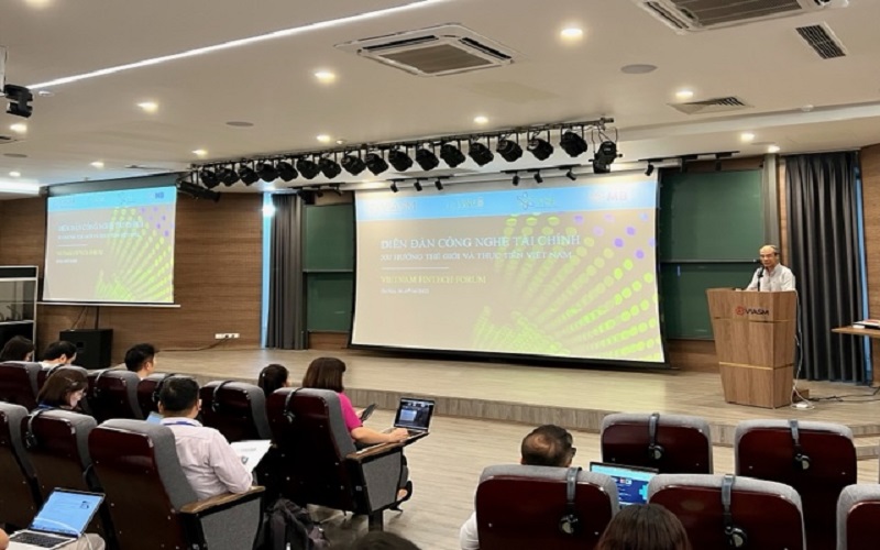 Diễn đàn Công nghệ tài chính - Xu hướng thế giới và thực tiễn Việt Nam