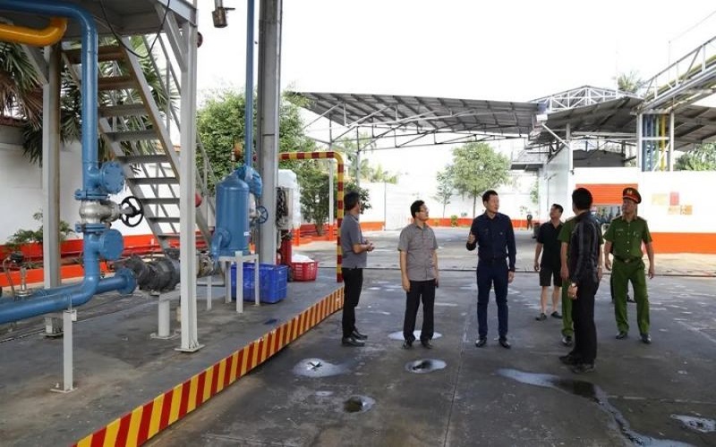 Hôm nay, xét xử vụ buôn lậu hơn 200 triệu lít xăng