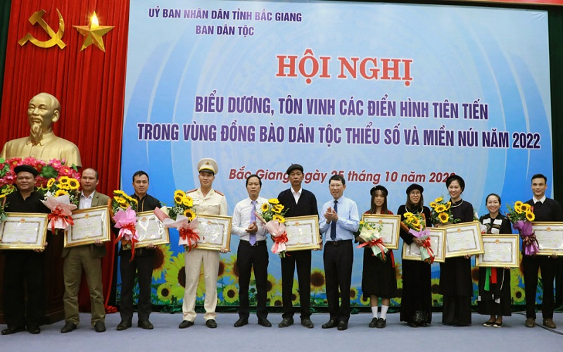 Bắc Giang biểu dương 45 điển hình tiên tiến vùng dân tộc thiểu số