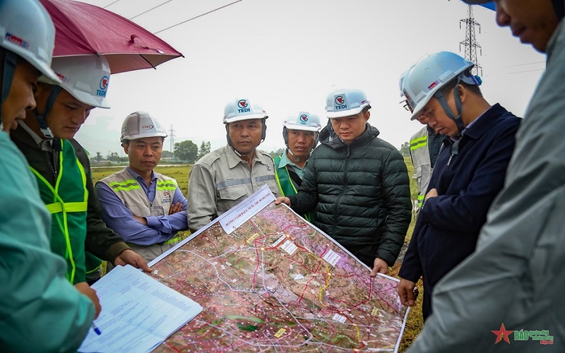 Hà Nội đẩy nhanh giải phóng mặt bằng dự án đường Vành đai 4