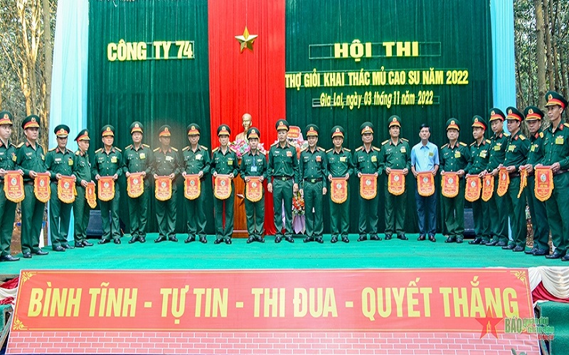 Công ty 74 (Binh đoàn 15): Sôi nổi hội thi thợ giỏi khai thác mủ cao su