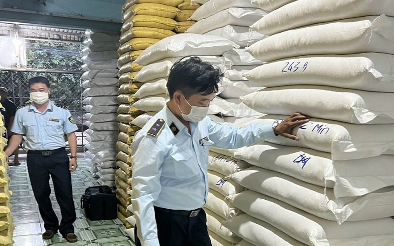 Thu giữ 6 tấn gạo không rõ nguồn gốc xuất xứ