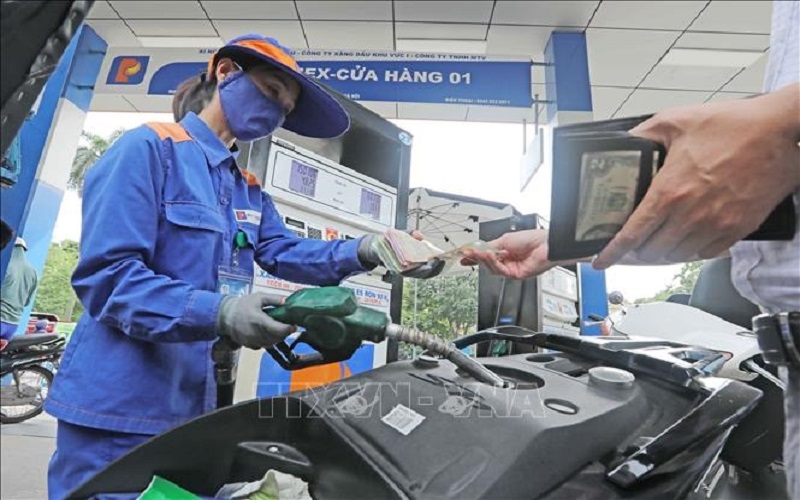 Từ 15 giờ chiều nay (11-11), giá xăng dầu đồng loạt tăng giá