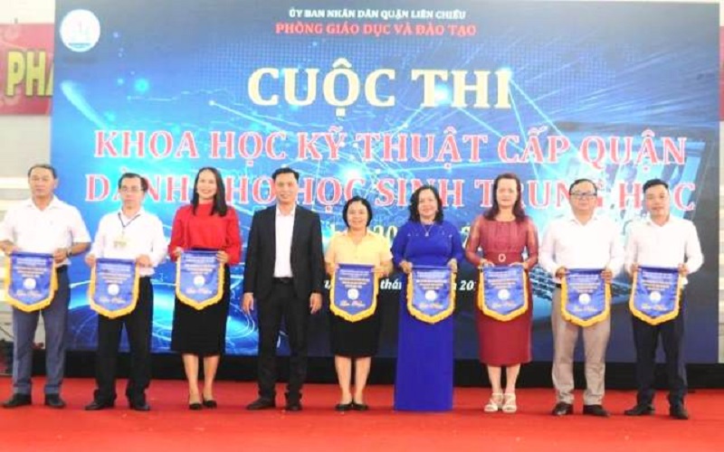 Phòng Giáo dục & Đào tạo quận Liên Chiểu tổ chức cuộc thi "Khoa học kỹ thuật trung học"