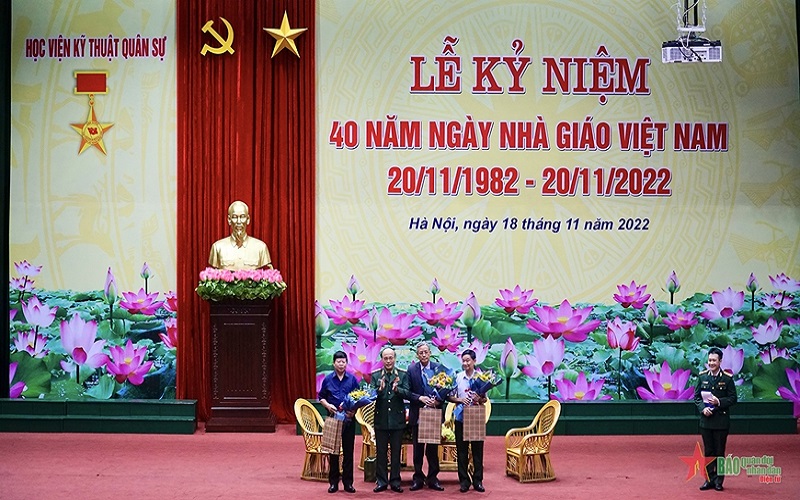 Học viện Kỹ thuật quân sự tổ chức tọa đàm kỷ niệm 40 năm Ngày Nhà giáo Việt Nam