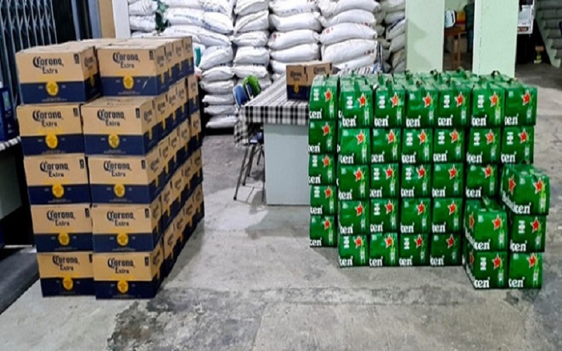 Tạm giữ hàng trăm thùng bia nhập ngoại không đủ giấy tờ tại Phú Yên