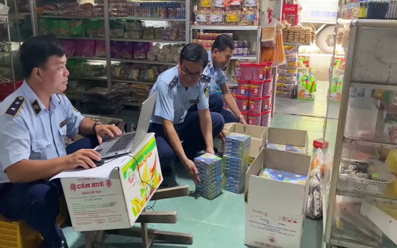 Tiền Giang thu giữ gần 200 hộp nhang muỗi giả mạo nhãn hiệu Ranger Scout