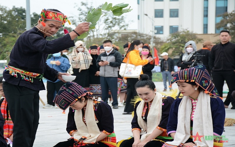 Sắc màu văn hóa Tây Bắc