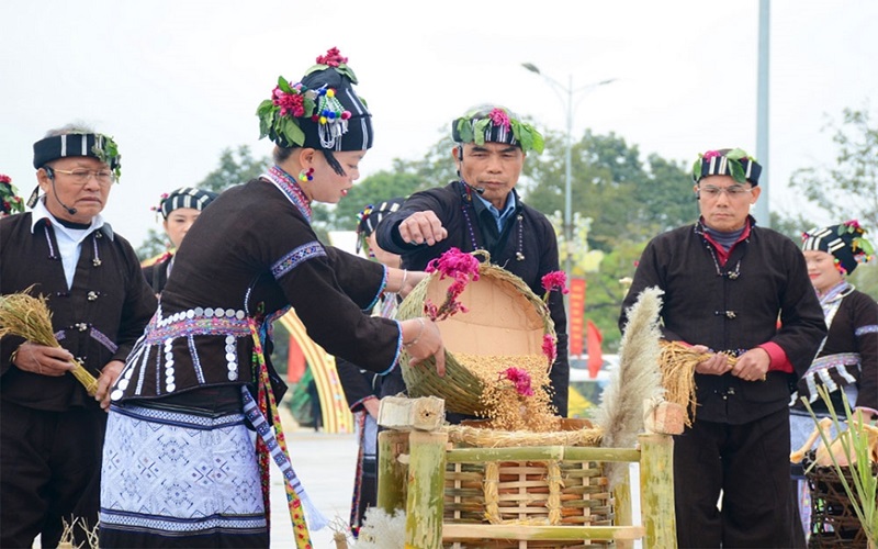 Ngày hội "khoe sắc" văn hóa các dân tộc vùng Tây Bắc
