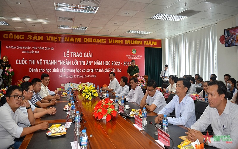 Viettel Cần Thơ trao giải Cuộc thi vẽ tranh “Ngàn lời tri ân”