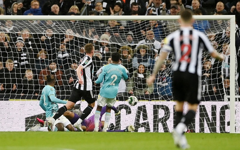 Bóng đá Anh: Newcastle ghi tên vào chung kết Cúp Liên đoàn