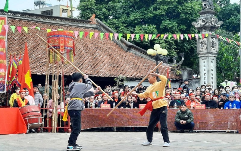 Hội gậy truyền thống làng Mui