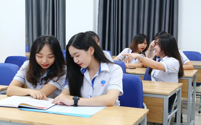 Điểm tên một số trường đại học tuyển sinh bằng IELTS năm 2023