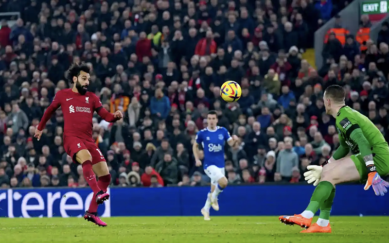 Kết quả bóng đá hôm nay 14-2: Liverpool đánh bại Everton 2-0