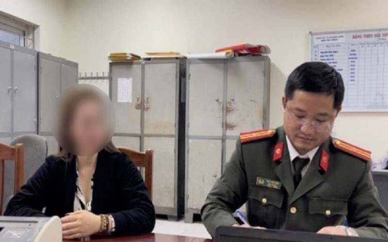 Tin lời bói toán - tiền mất, tội mang