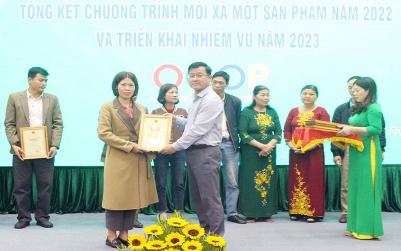 Bắc Giang công bố, trao giấy công nhận cho 99 sản phẩm OCOP năm 2022