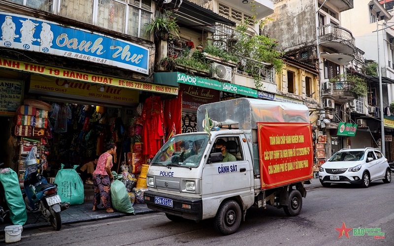 Trả lại không gian hè phố Hà Nội