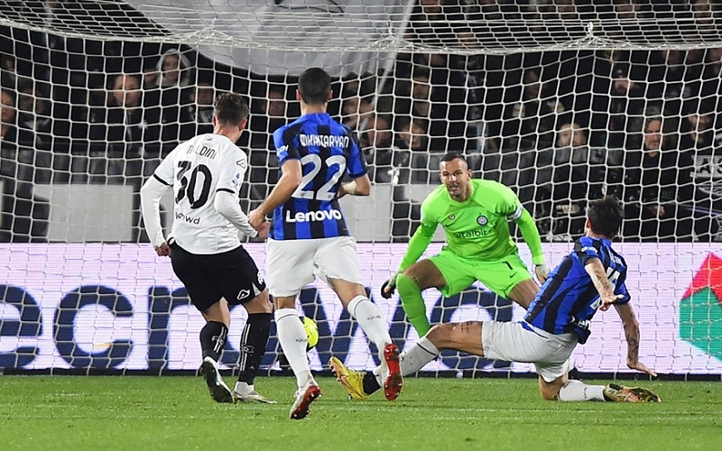 Kết quả bóng đá hôm nay (11-3): Inter Milan trắng tay, Man Utd giành hat-trick giải thưởng