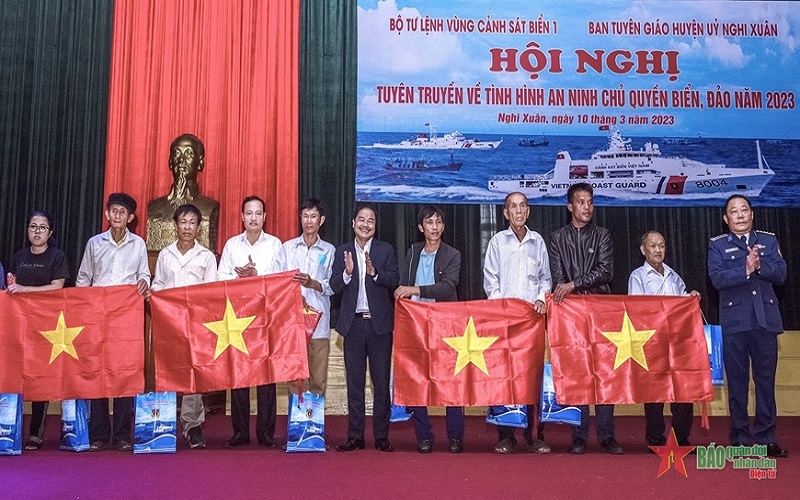 Huyện Nghi Xuân tăng cường công tác tuyên truyền về biển, đảo